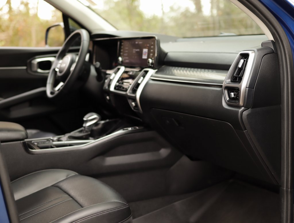Used 2023 Kia Sorento S w/ Panoramic Sunroof Package image 34