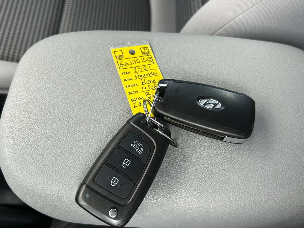 Used 2023 Hyundai Kona SE w/ Cargo Package FWD image 56