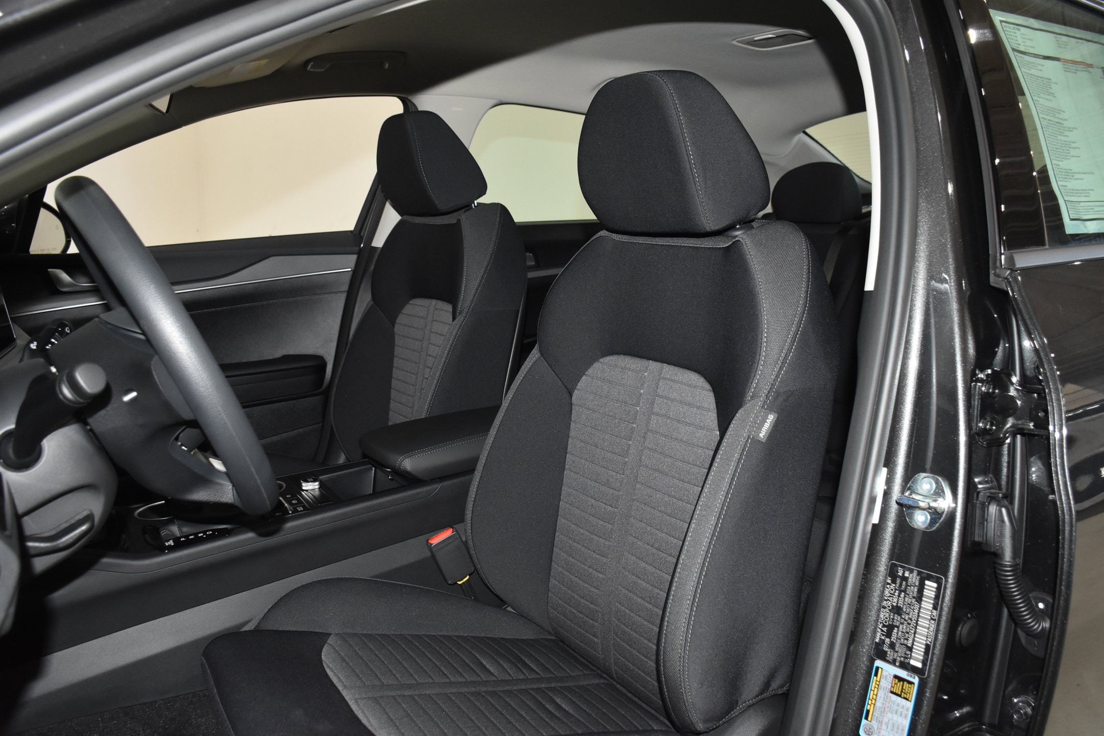 New 2027 Kia K5 LXS FWD image 24