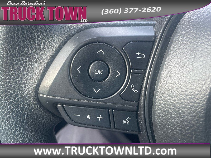 Used 2025 Toyota Corolla LE FWD image 21