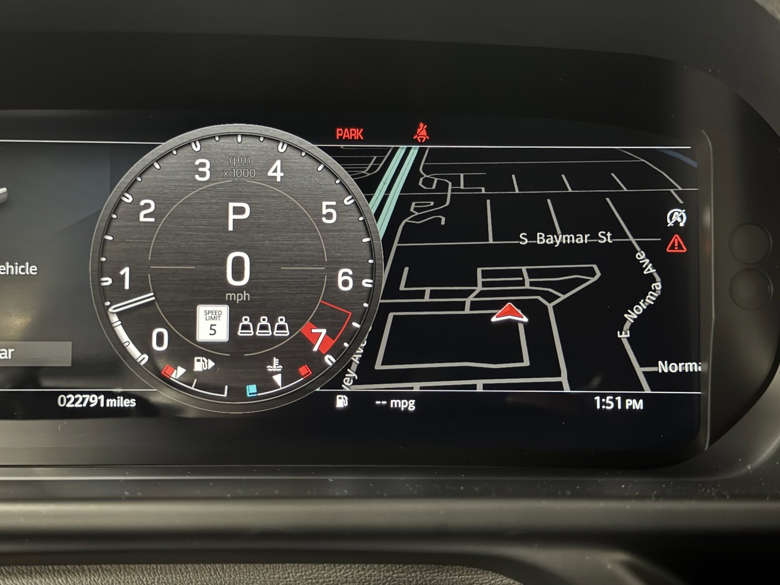 Used 2023 Land Rover Defender 110 S image 27