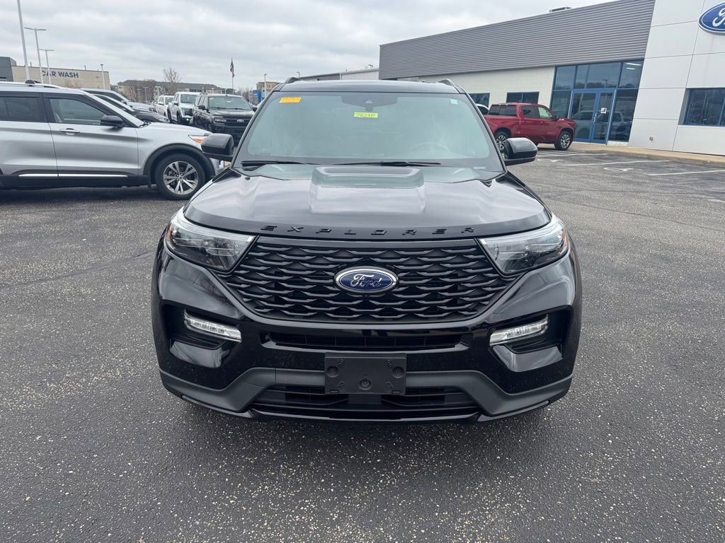 Used 2022 Ford Explorer ST-Line w/ Class IV Trailer Tow Package image 8