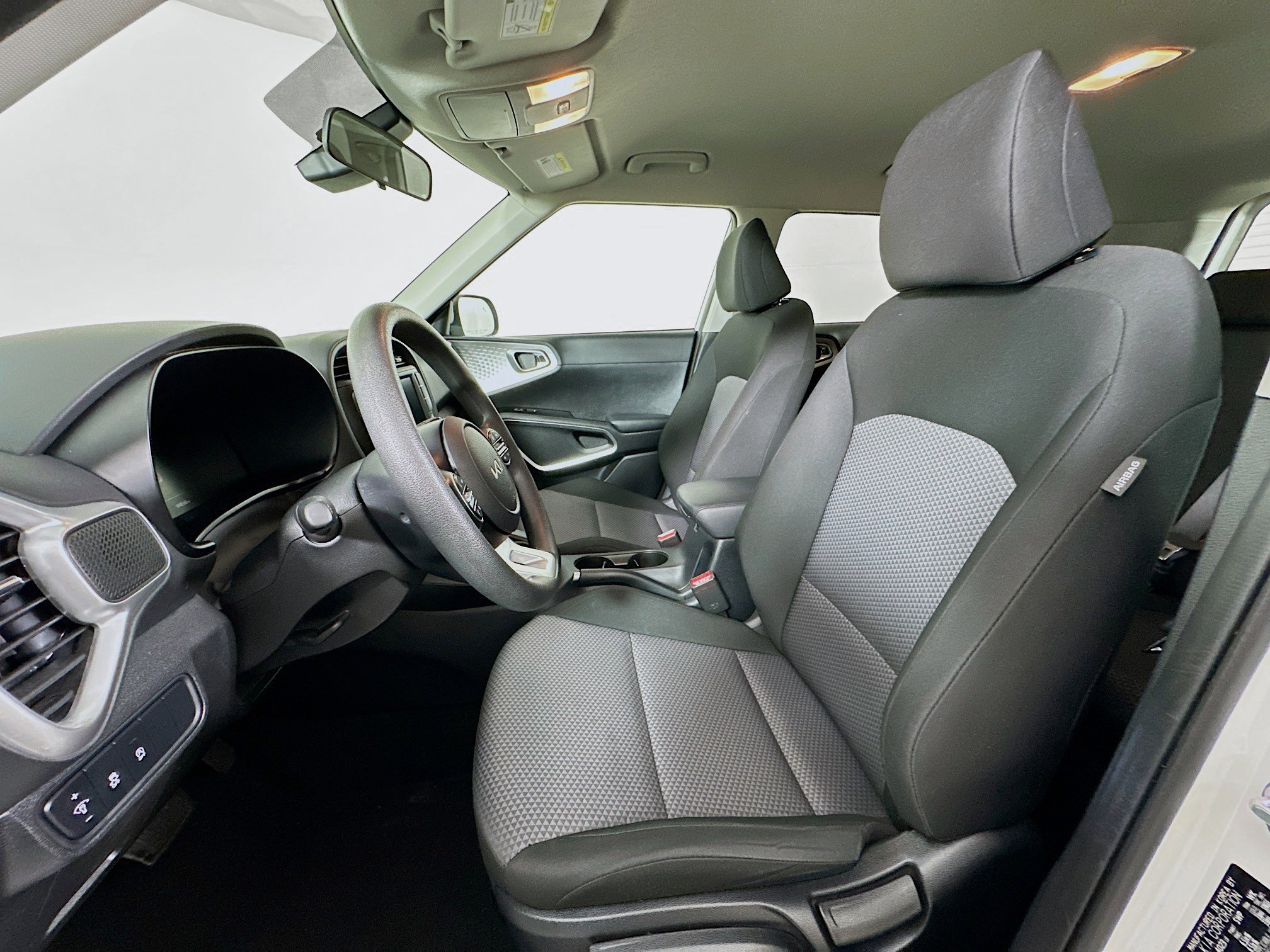 Used 2024 Kia Soul LX w/ Option Group 015 image 13