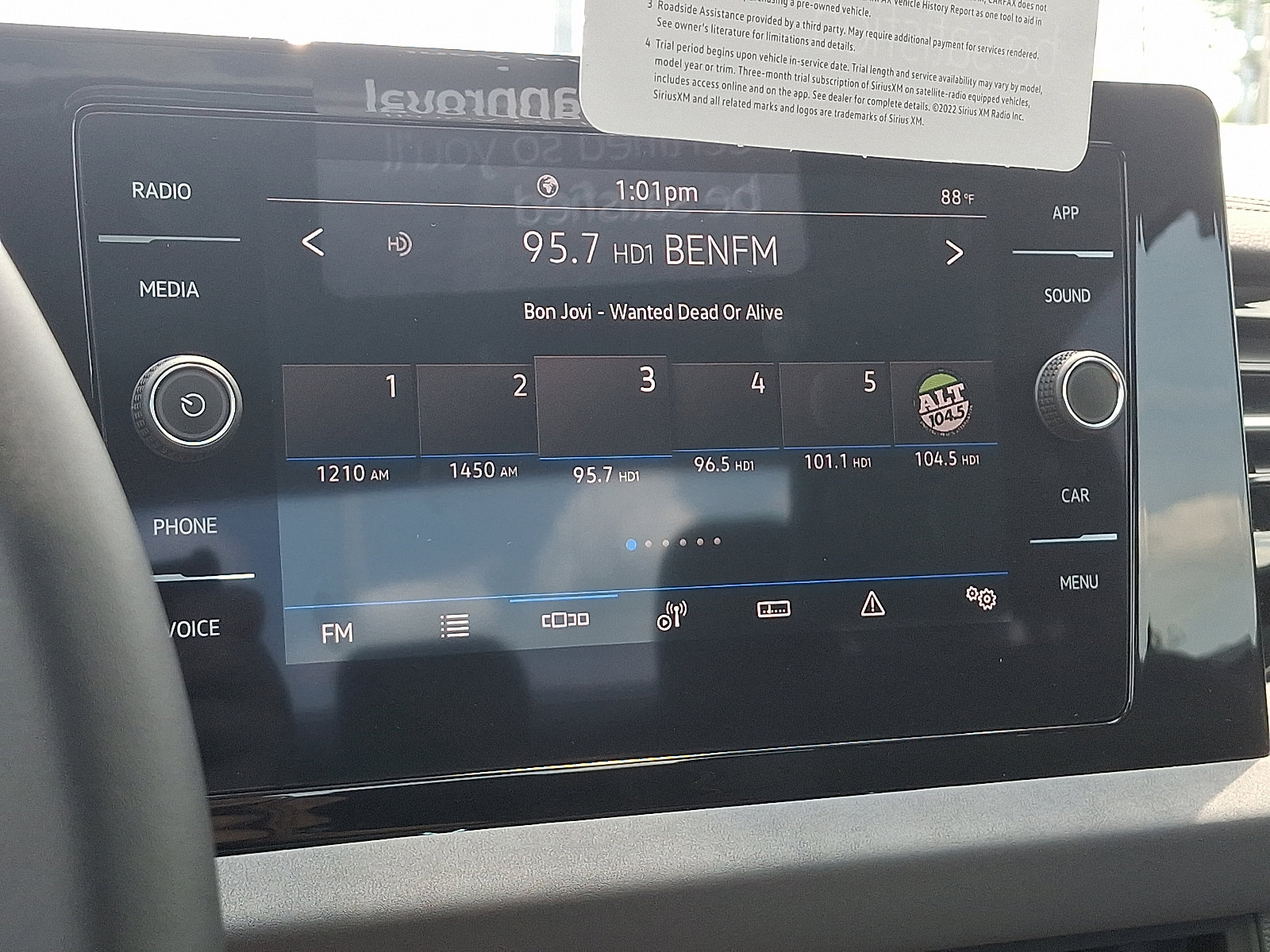 Certified 2025 Volkswagen Jetta SE image 17