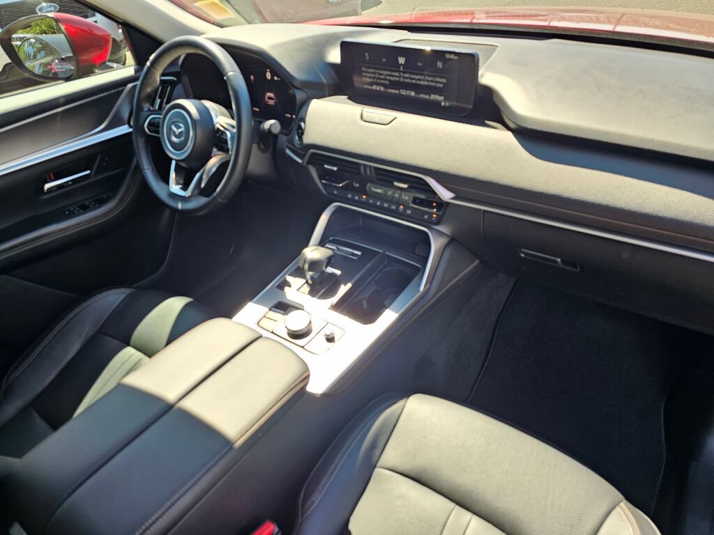 Certified 2024 MAZDA CX-90 Plug-In Hybrid w/ Preferred AWD/4WD image 33