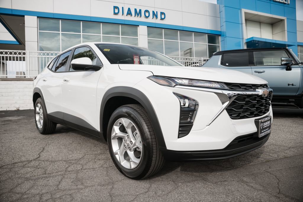 New 2026 Chevrolet Trax LS w/ LS Convenience Package