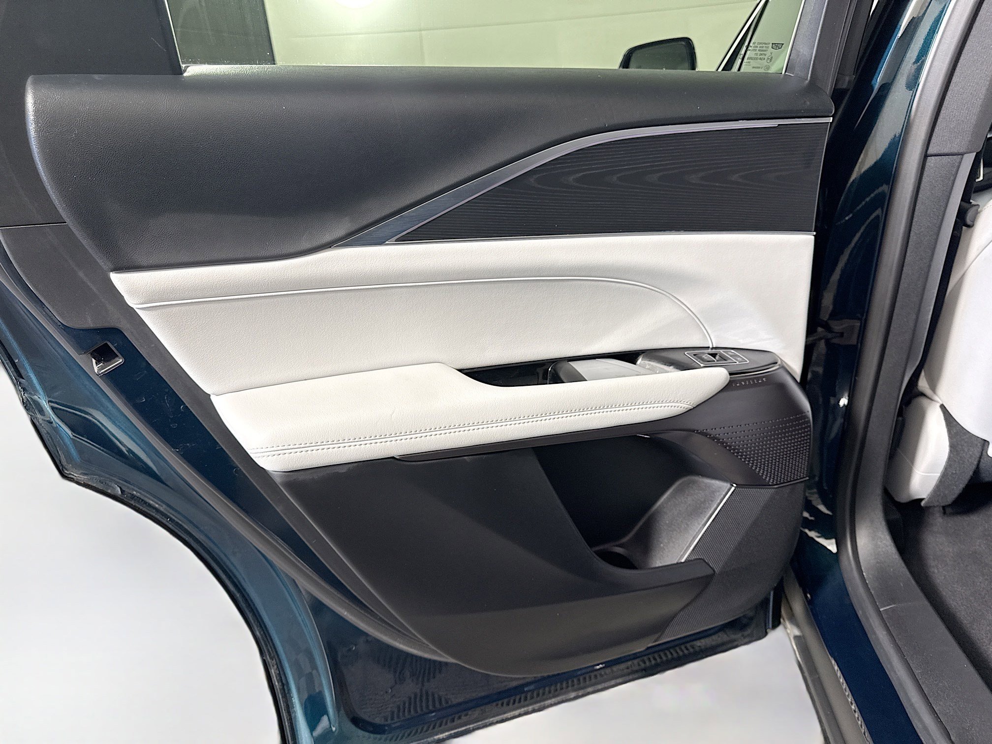 Used 2025 Cadillac Lyriq Luxury w/ LPO, Floor Liner Package image 26