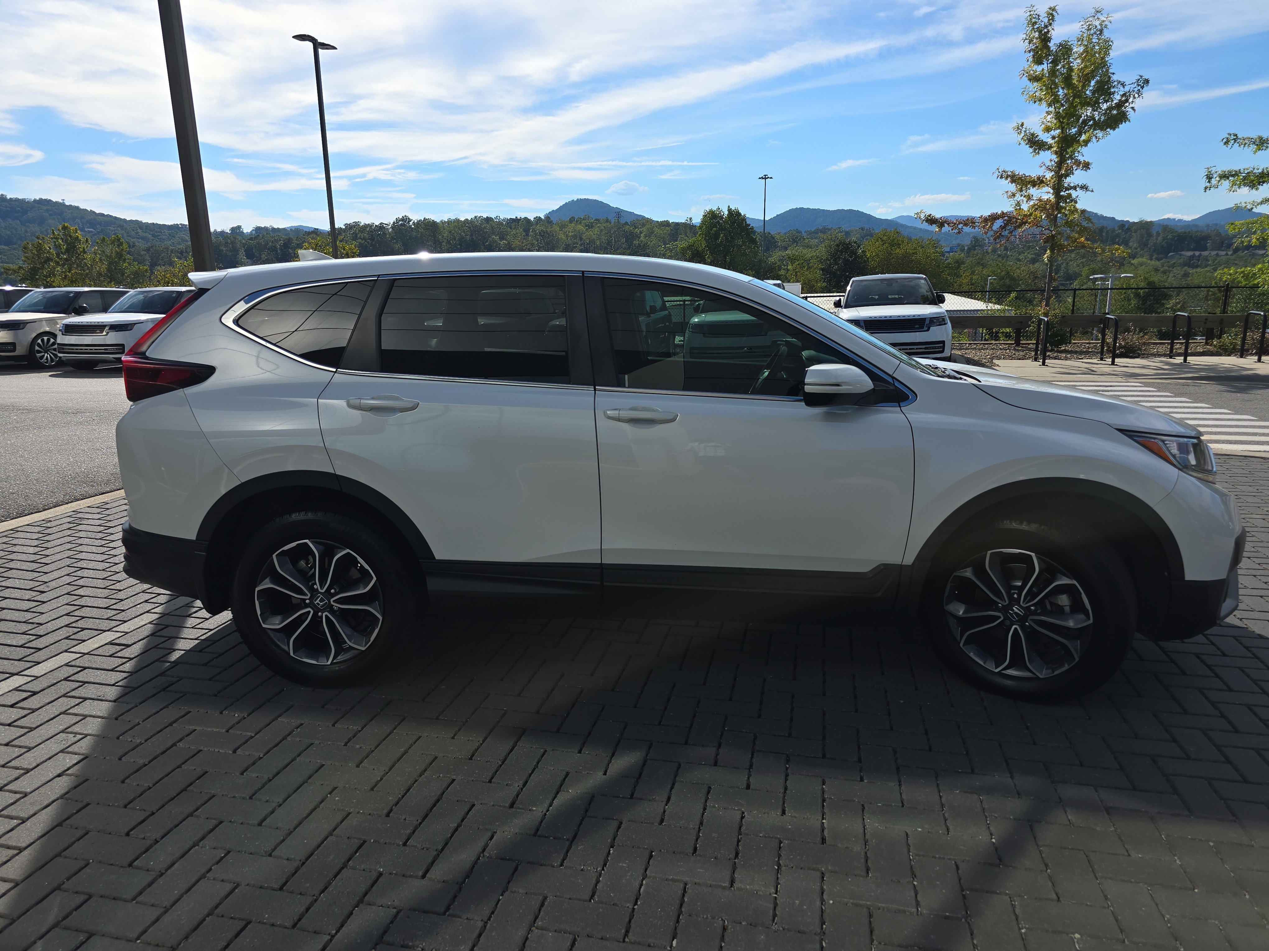 Used 2022 Honda CR-V EX-L image 4