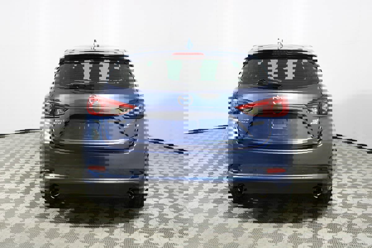 Used 2018 MAZDA MAZDA3 Grand Touring w/ Premium Equipment Package image 37