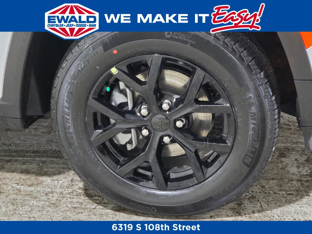 New 2026 Jeep Grand Cherokee Altitude image 16