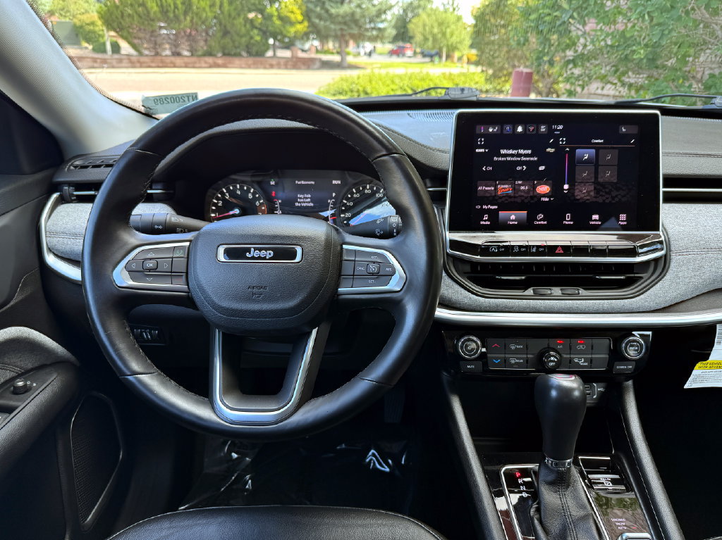 Used 2022 Jeep Compass Latitude w/ Mopar Graphics Package AWD/4WD image 24