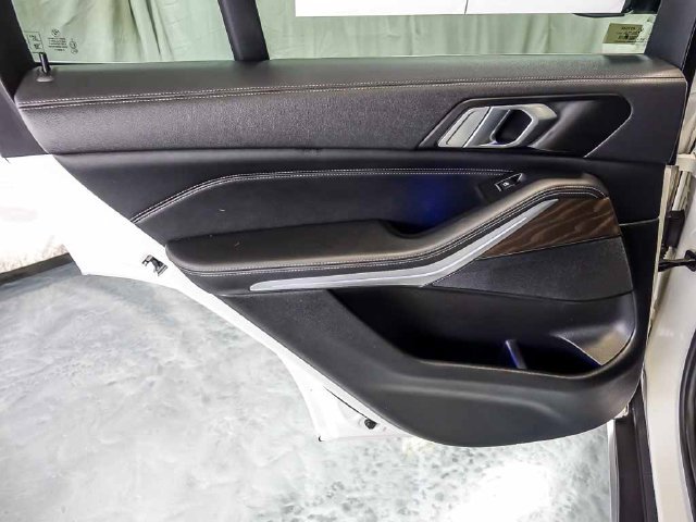 Used 2023 BMW X5 xDrive40i w/ Premium Package AWD/4WD image 43
