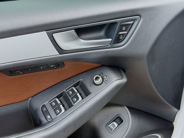 Used 2017 Audi Q5 2.0T Premium Plus w/ Technology Package image 23