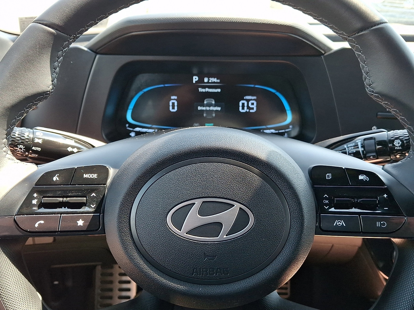Certified 2025 Hyundai Elantra Sport FWD image 18