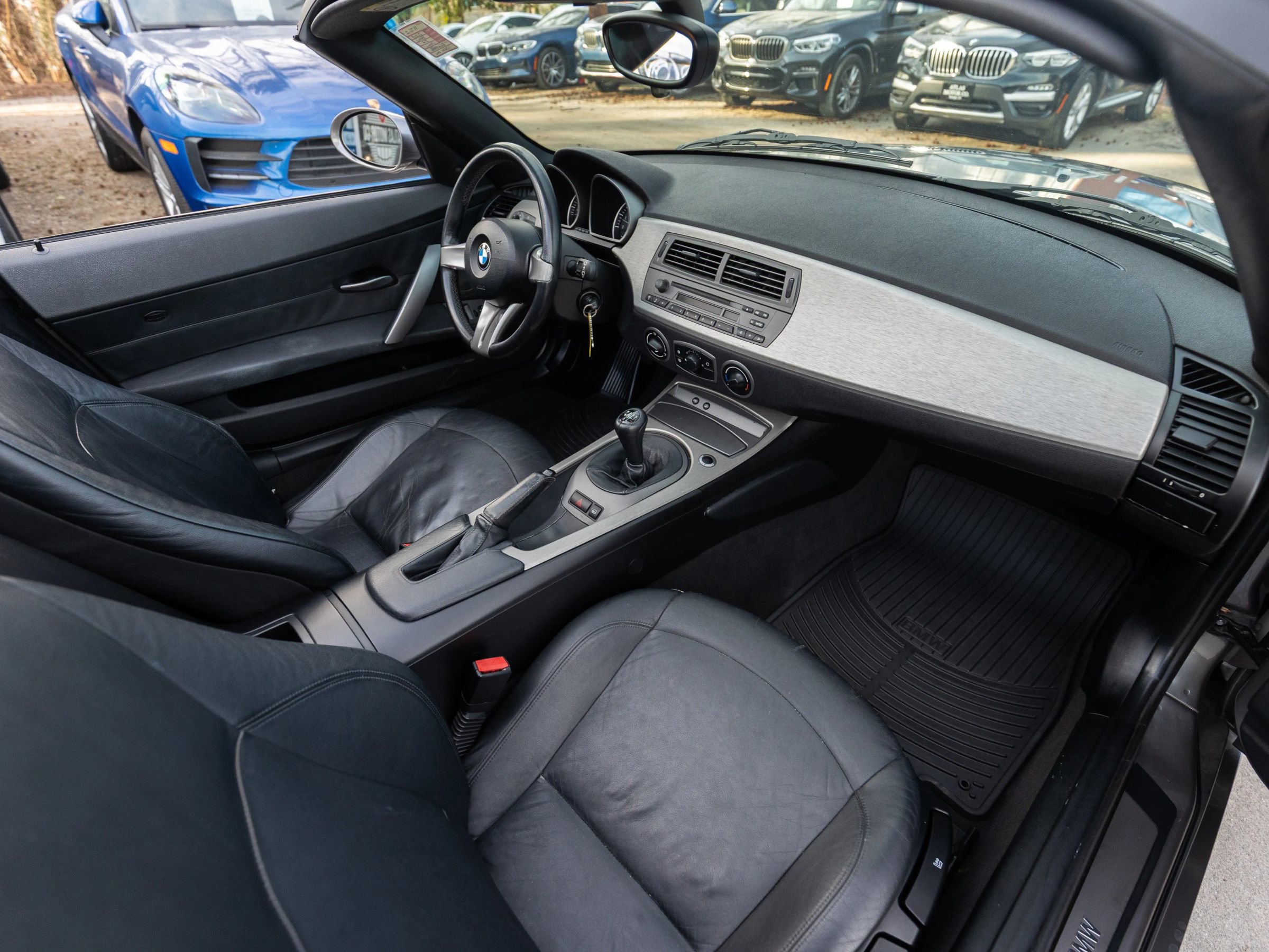 Used 2003 BMW Z4 2.5i image 22