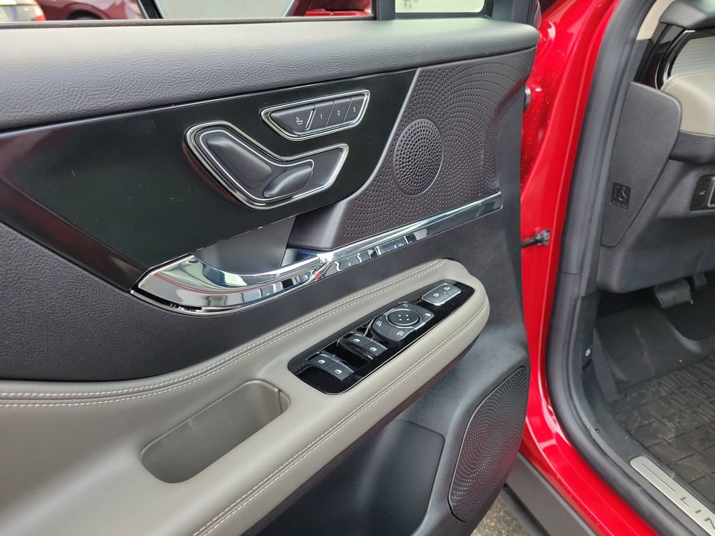 New 2026 Lincoln Corsair Premiere image 19