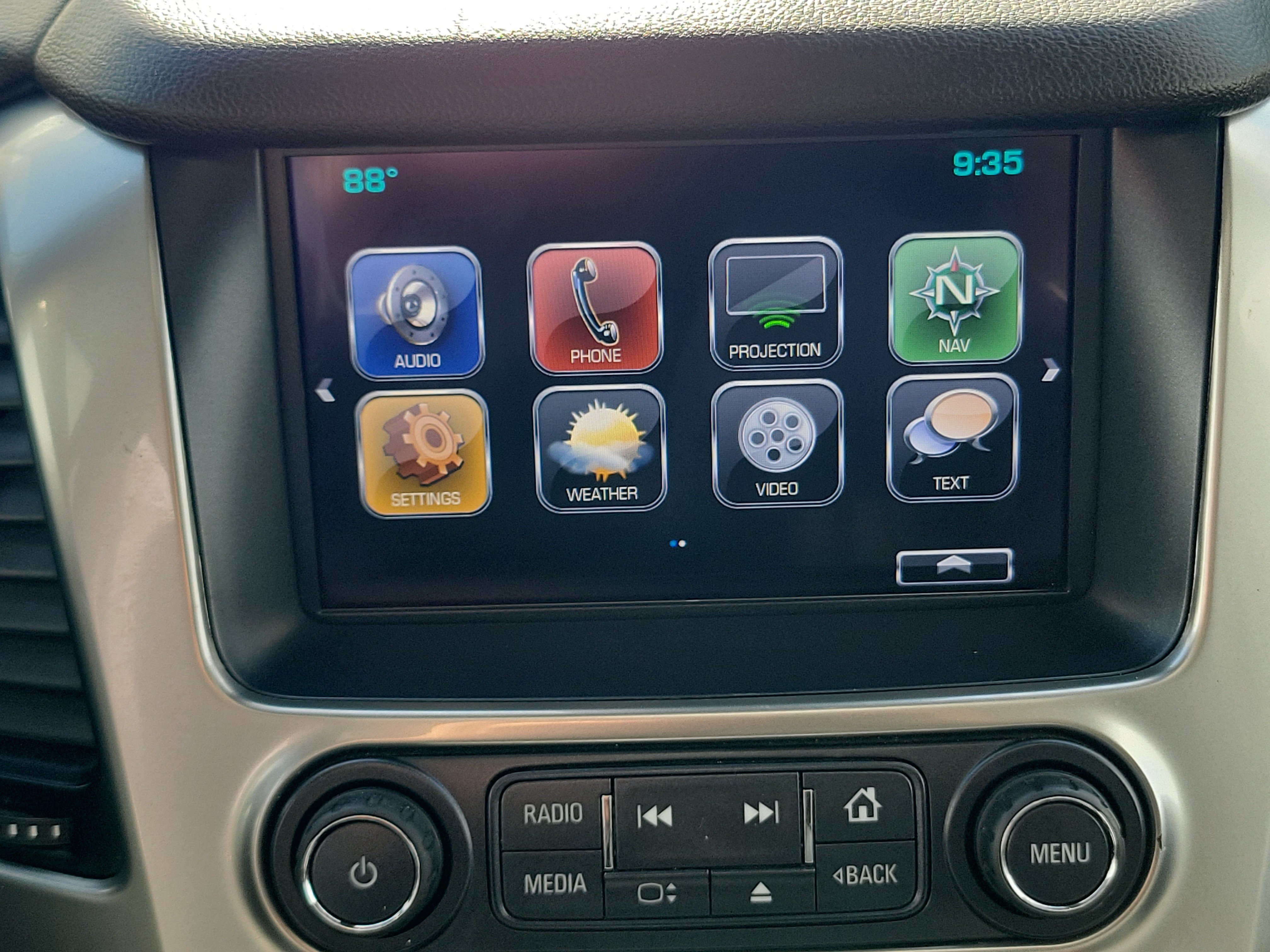 Used 2020 Chevrolet Suburban LT AWD/4WD image 24