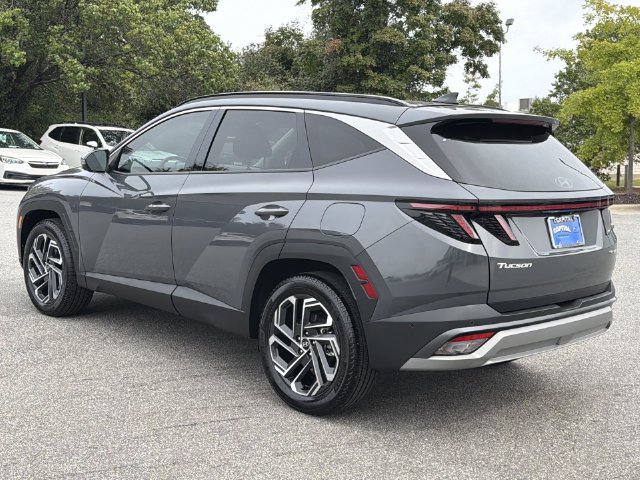 Certified 2025 Hyundai Tucson Limited AWD/4WD image 11