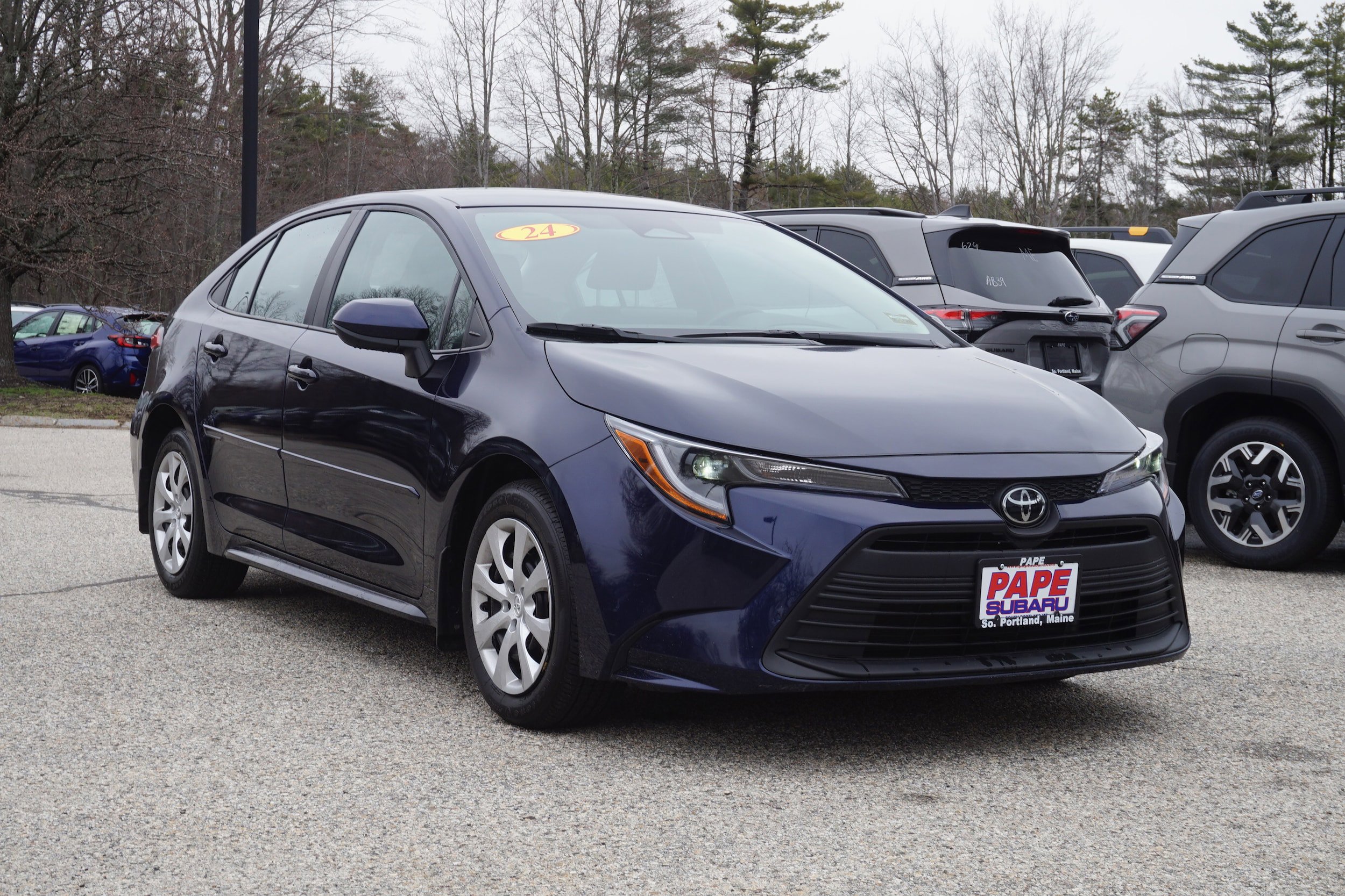 Used 2024 Toyota Corolla LE FWD image 3