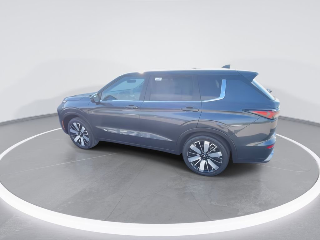 New 2025 Mitsubishi Outlander SE image 6