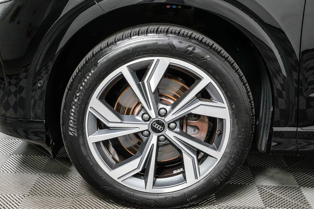 Certified 2023 Audi Q4 e-tron Prestige w/ Black Optic Package image 38