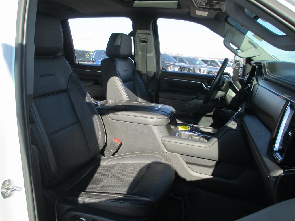 Used 2024 GMC Sierra 3500 Denali w/ Denali Reserve Package image 23