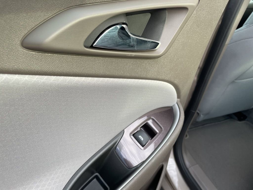 Used 2025 Chevrolet Malibu LT image 44