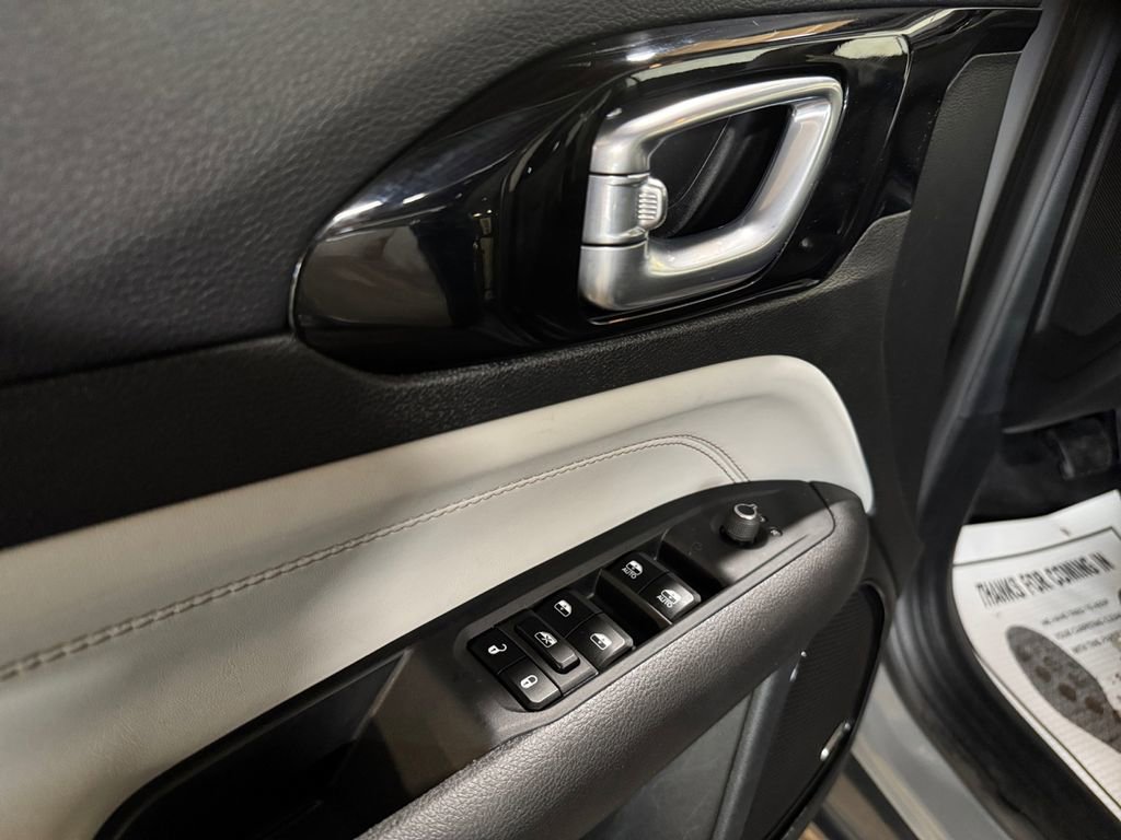 Used 2022 Jeep Compass Limited w/ Sun and Sound Group image 14