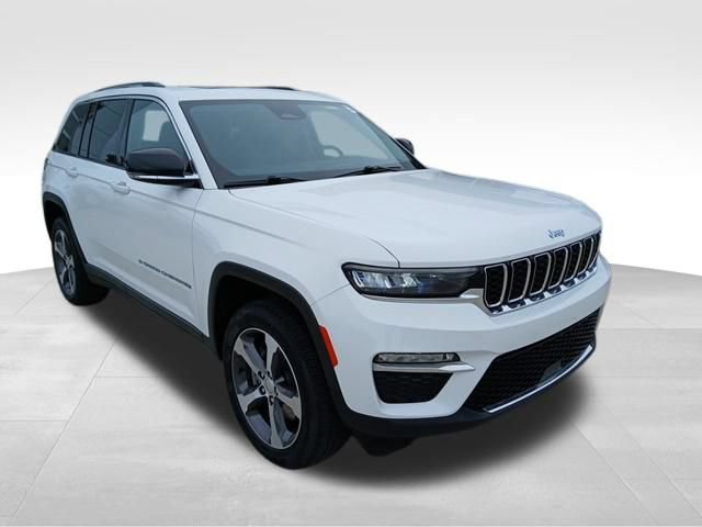 Used 2023 Jeep Grand Cherokee 4WD 4xe image 7