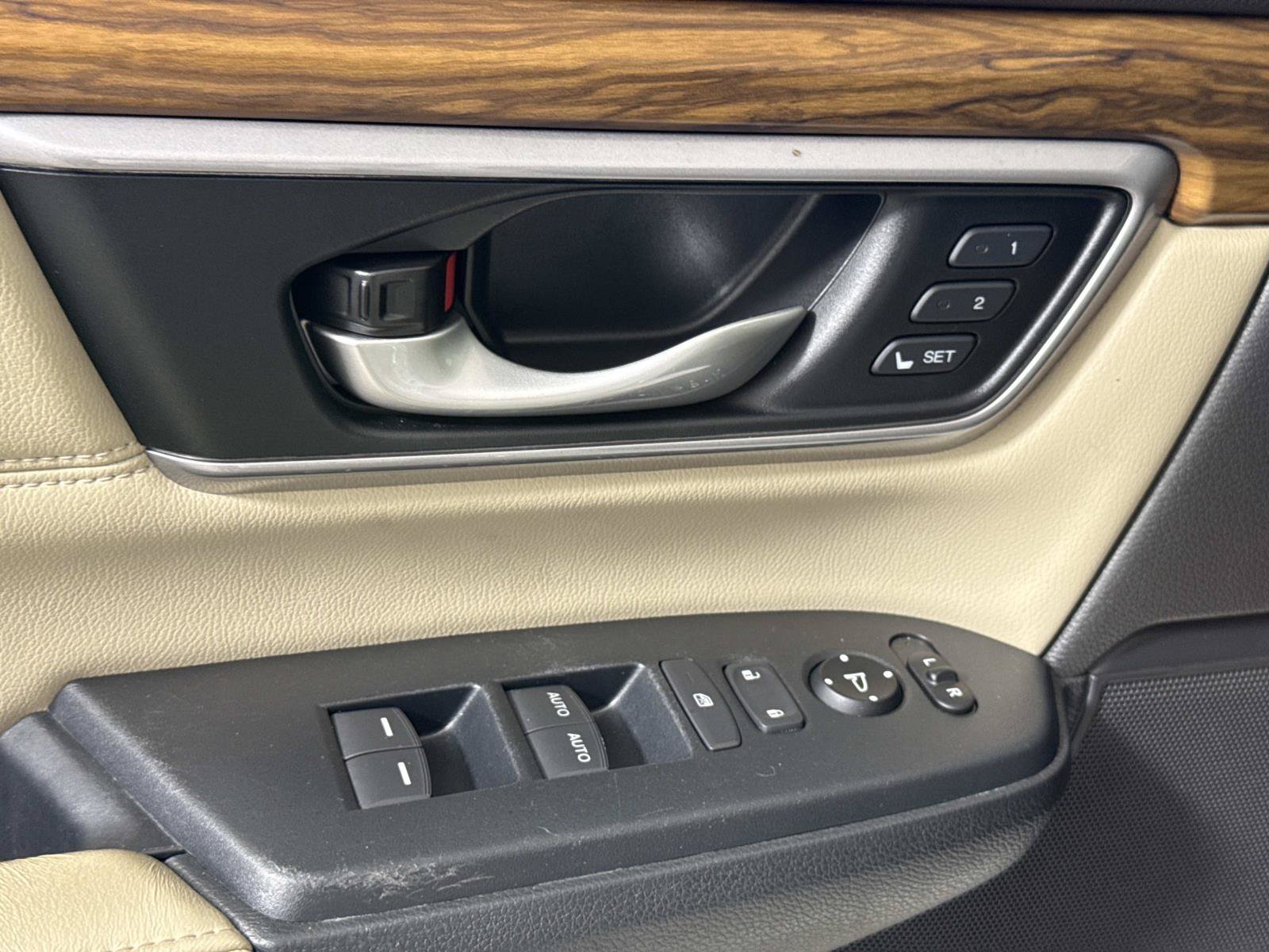 Used 2017 Honda CR-V Touring image 19
