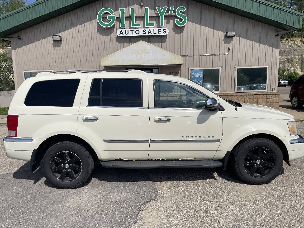 Used 2008 Chrysler Aspen Limited AWD/4WD image 2