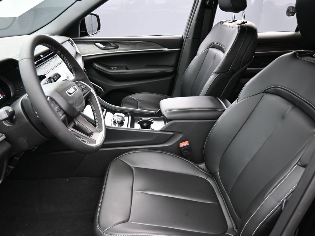 New 2026 Jeep Grand Cherokee L Limited w/ Limited Altitude Package AWD/4WD image 10