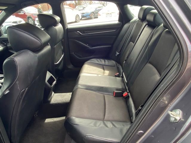 Used 2018 Honda Accord Sport image 15