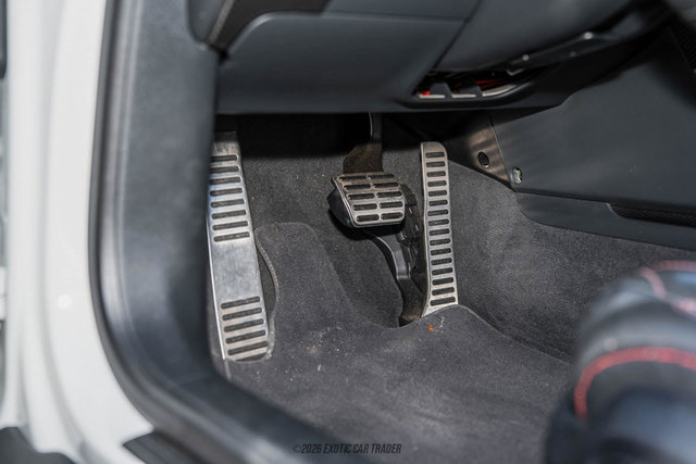 Used 2015 Audi R8 V8 w/ Full Leather Package image 31