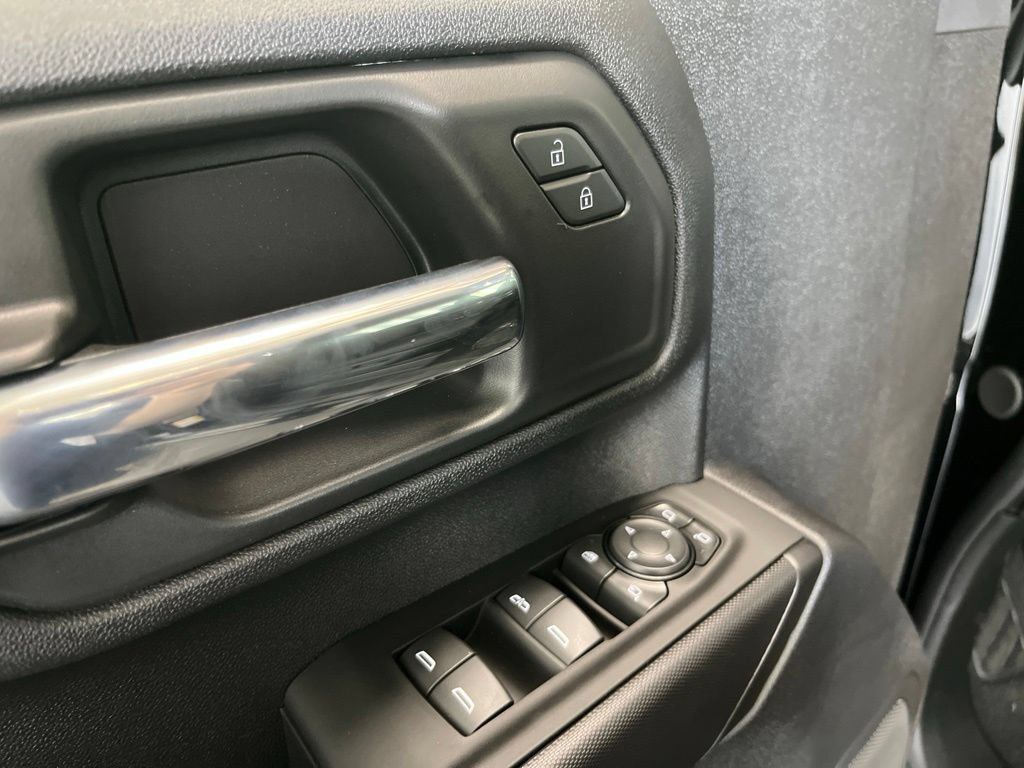 New 2026 Chevrolet Silverado 2500 Custom w/ Custom Value Package AWD/4WD image 4