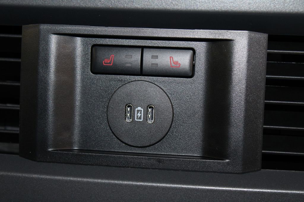 New 2026 Ford F250 Lariat w/ Black Appearance Package image 36