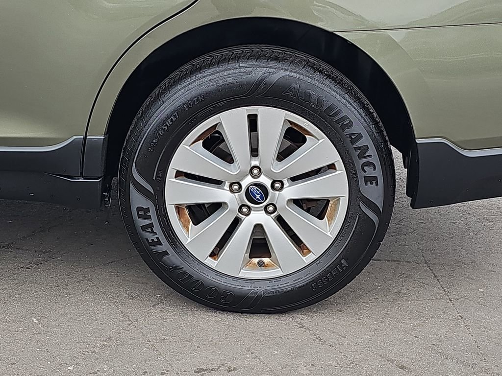 Used 2017 Subaru Outback 2.5i Premium image 35