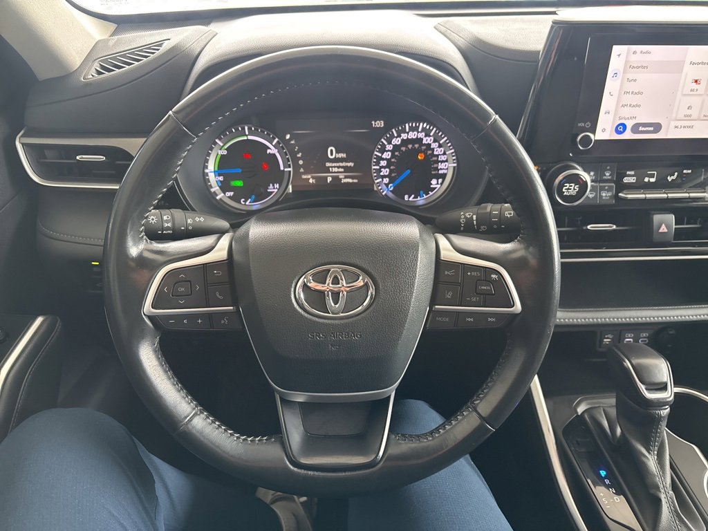 Used 2024 Toyota Highlander LE image 10