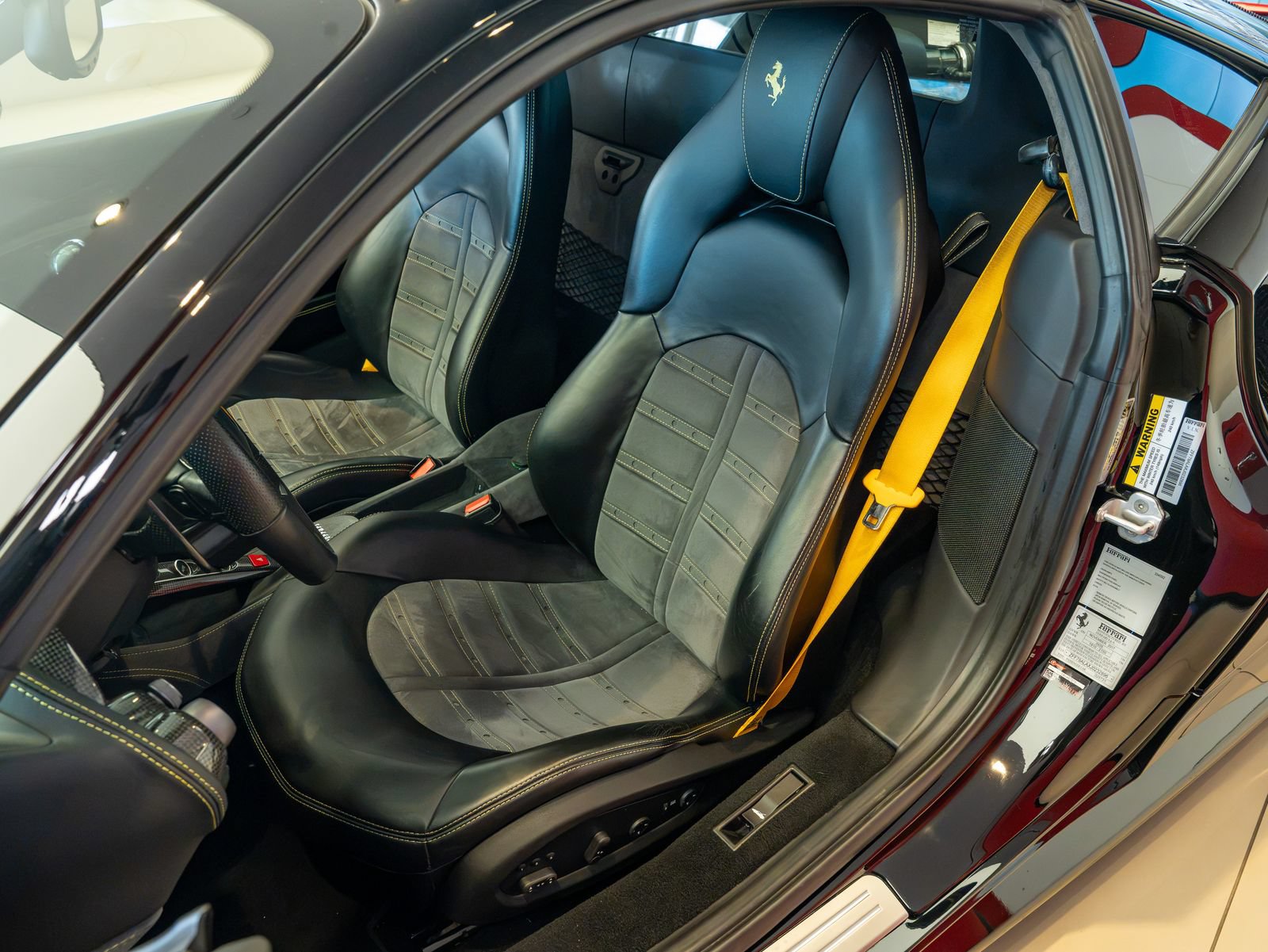 Certified 2018 Ferrari 488 GTB RWD image 11