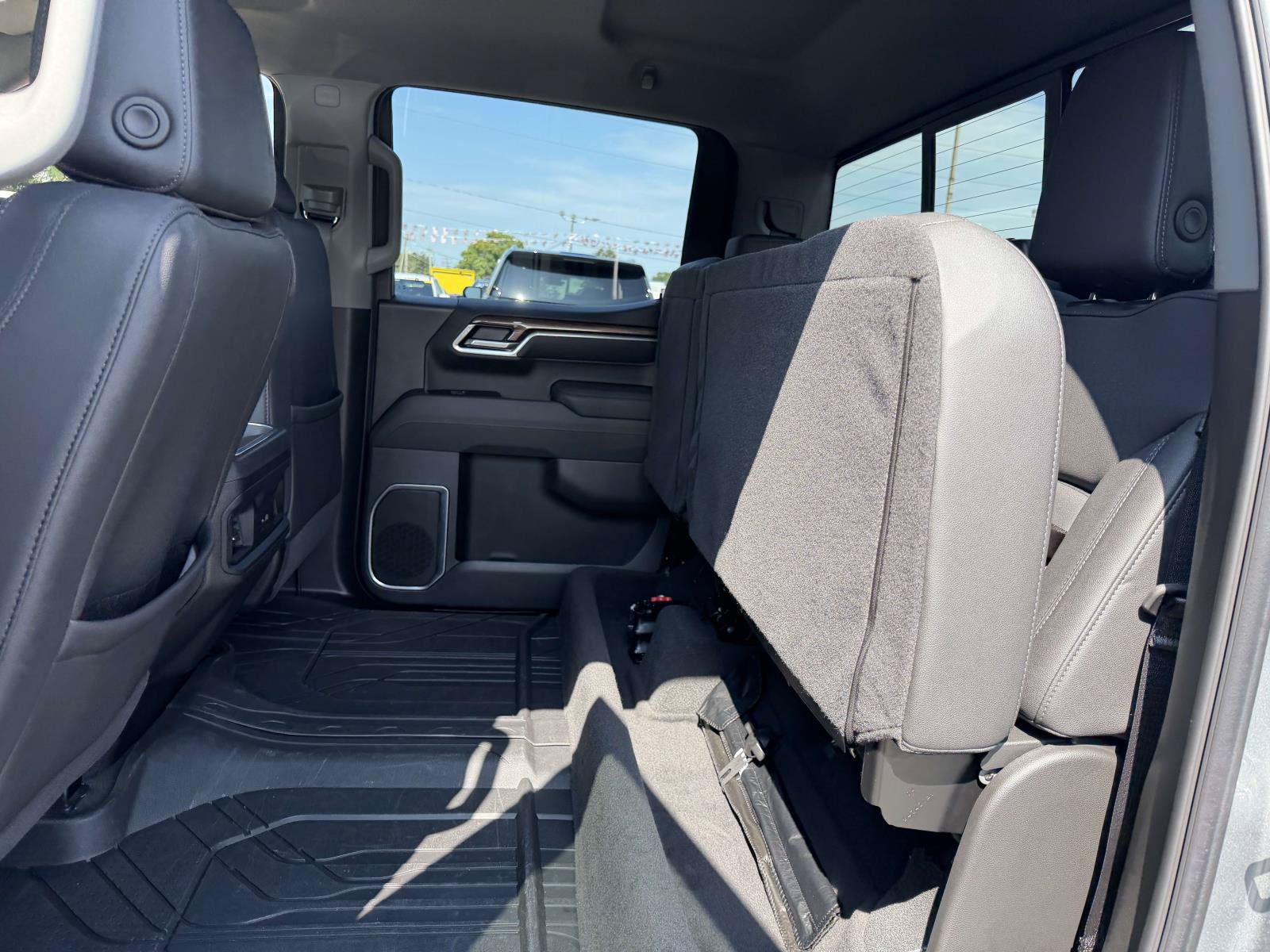 Used 2025 Chevrolet Silverado 1500 RST w/ Rally Edition AWD/4WD image 13