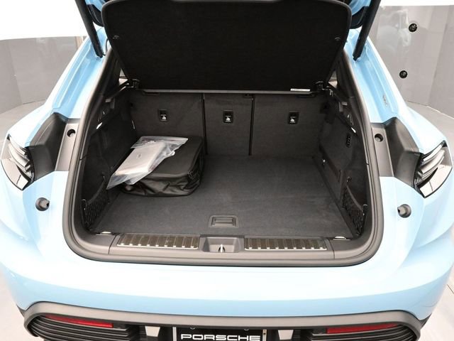 New 2026 Porsche Macan 4S Electric image 16