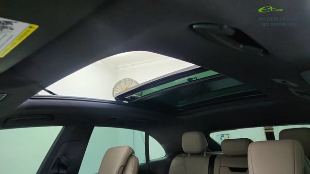 Used 2025 Porsche Macan Electric RWD image 57