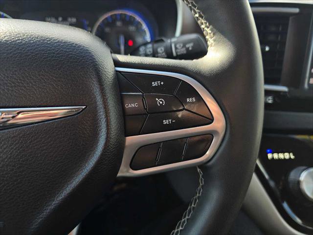 Used 2023 Chrysler Voyager LX FWD image 28