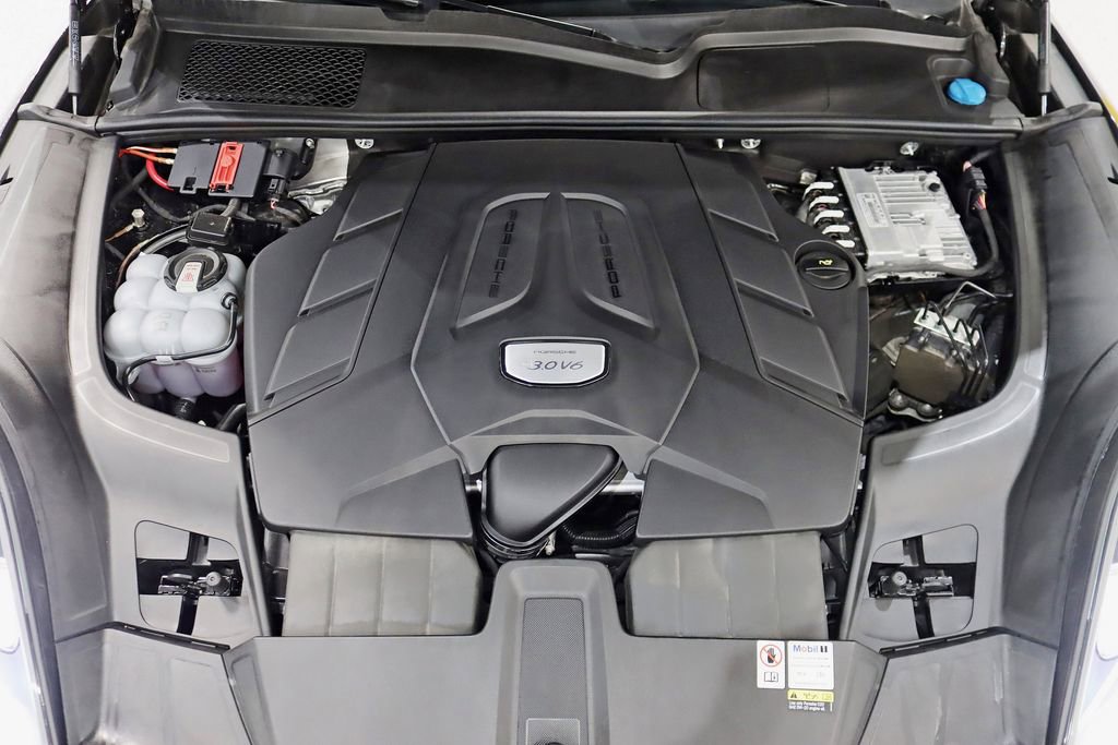 Used 2023 Porsche Cayenne image 40