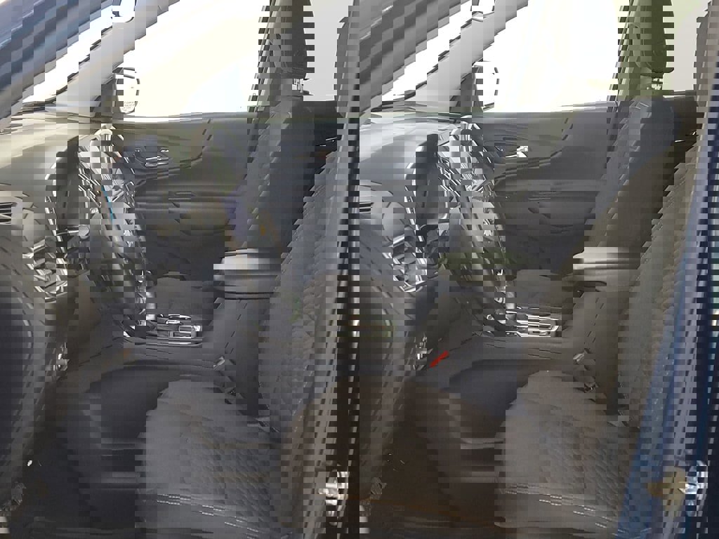 Used 2020 Chevrolet Equinox LT w/ Driver Convenience Package image 14