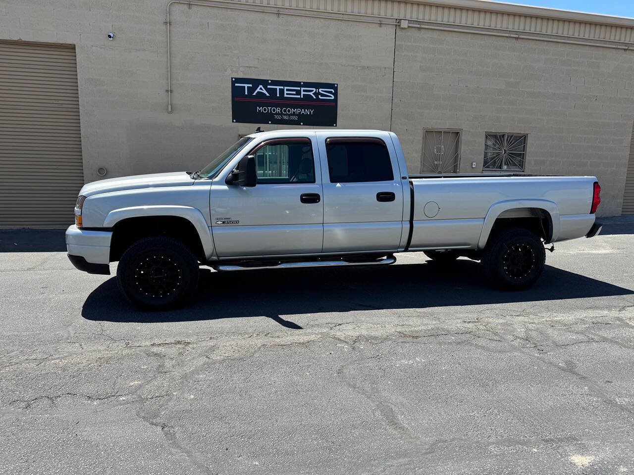 Used 2006 Chevrolet Silverado 3500 LT w/ Heavy-Duty Power Package AWD/4WD image 5