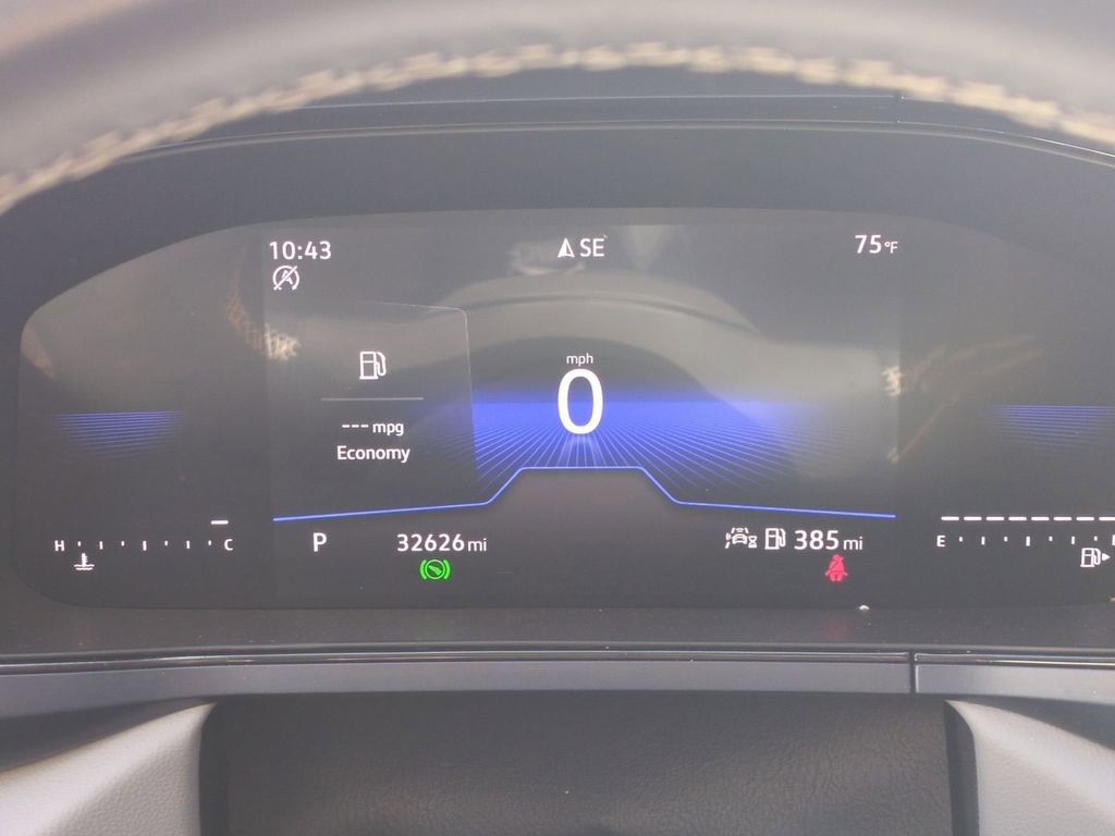 Used 2024 Volkswagen Taos SE image 16