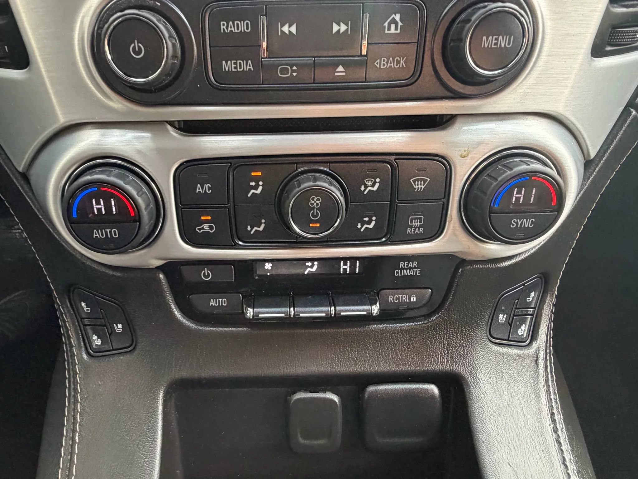 Used 2020 GMC Yukon SLT AWD/4WD image 18