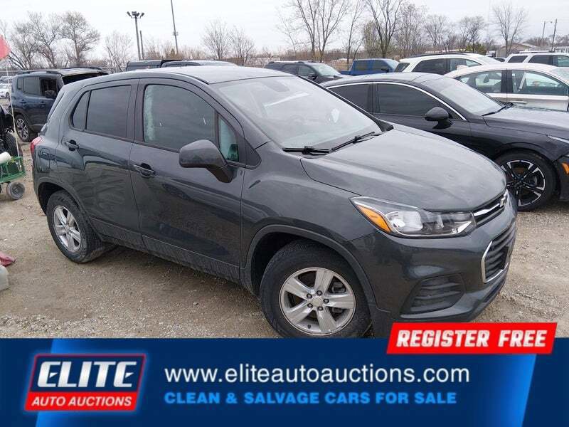 Used 2019 Chevrolet Trax LS w/ Tint and Cruise Package FWD image 2