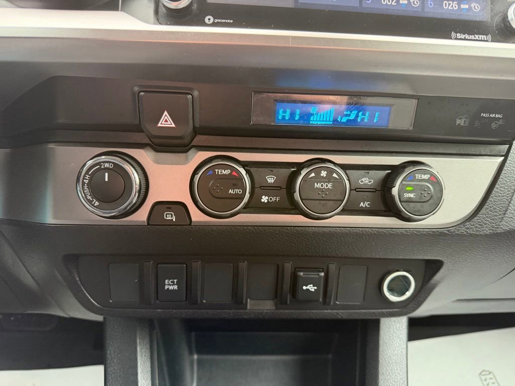 Certified 2022 Toyota Tacoma SR5 AWD/4WD image 16
